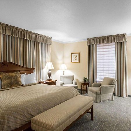Liberty Hotel, Ascend Hotel Collection Клебърн Екстериор снимка